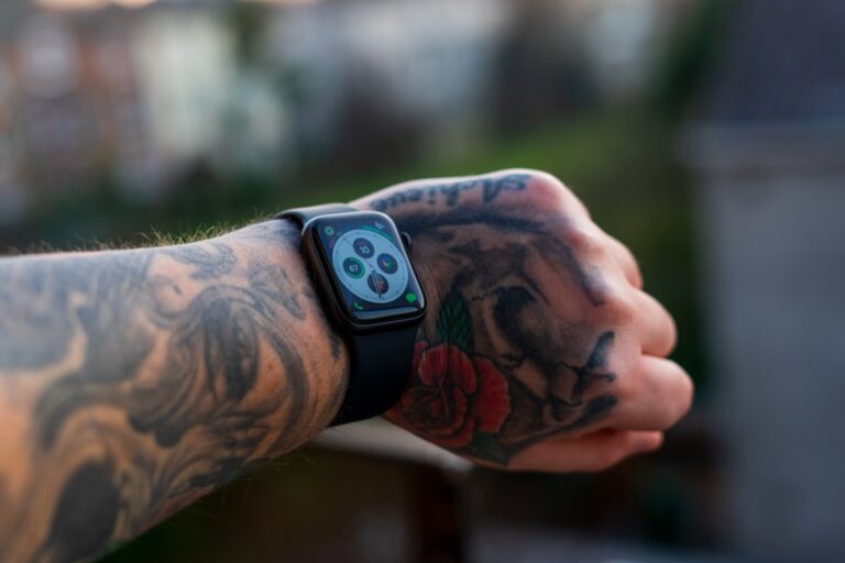 Top 10 Must-Have Tech Accessories for Every Gadget Lover